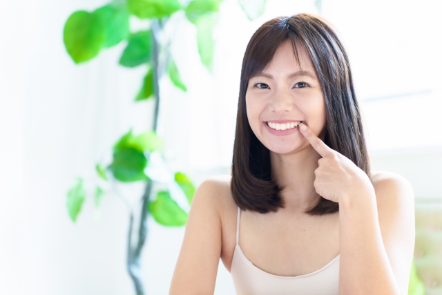 歯の綺麗な女性